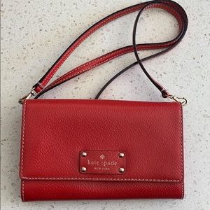Kate Spade wallet on chain